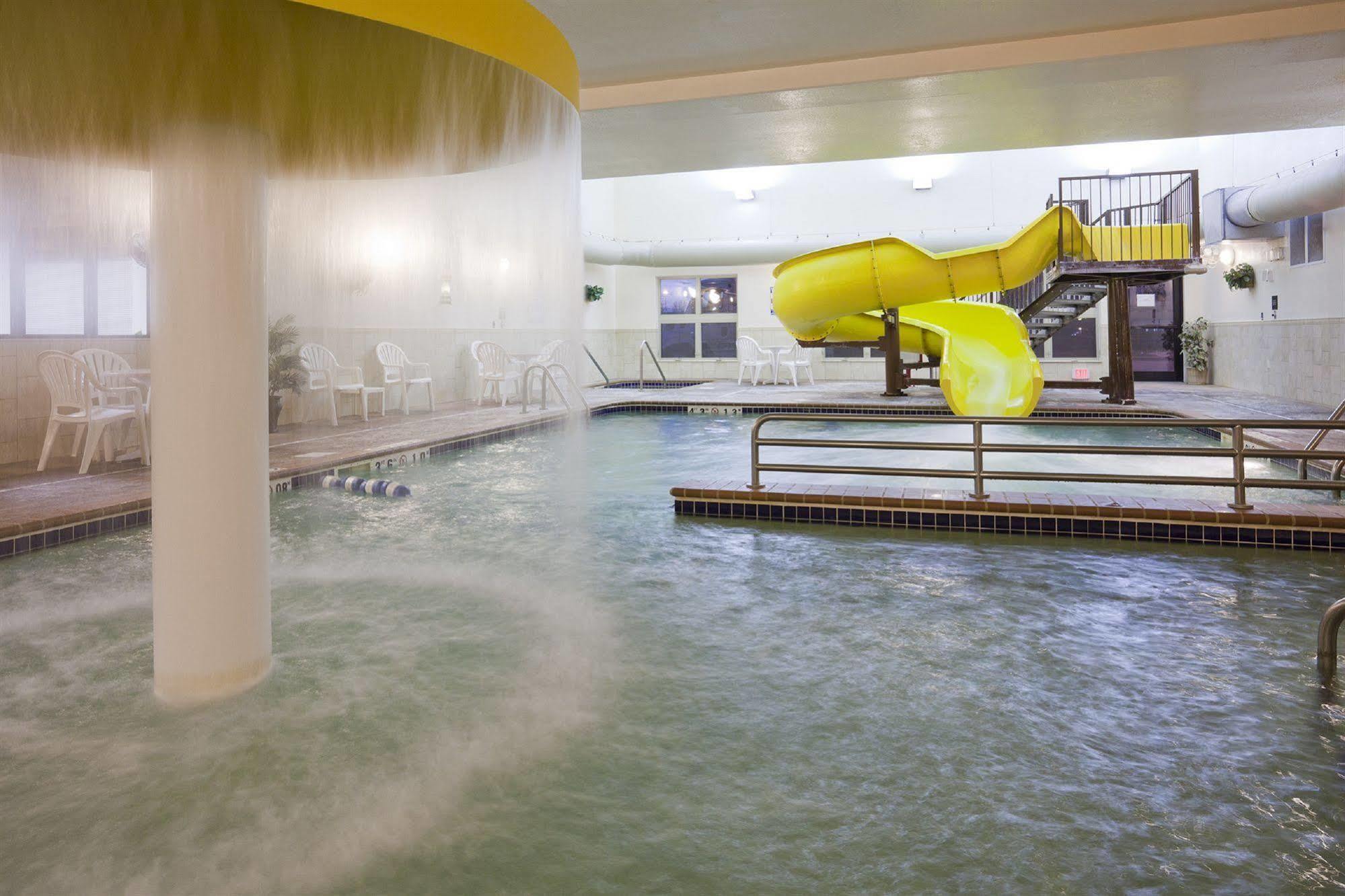 Expressway Suites Fargo Eksteriør billede